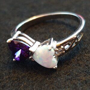 Lovely 925 Sterling Silver Heart-Shaped Lab-Created Opal & Amethyst Ring